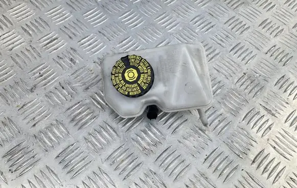 BMW 1 F40 Brake fluid reservoir TM18476
