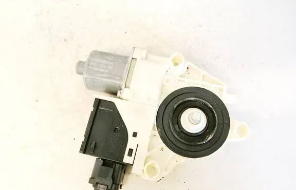 Jeep Renegade Rear door window regulator motor c44131104 c44131-104
