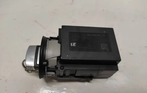 Volkswagen PASSAT B6 Ignition lock 3C0905843R 25570105