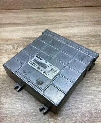 Audi A4 S4 B5 8D Engine control unit/module ECU 8D0907557CX 261203938