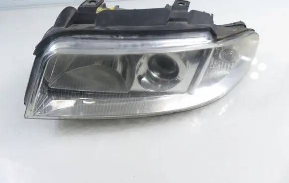 Audi A4 S4 B5 8D Headlight/headlamp
