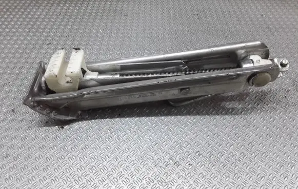 Audi A4 S4 B5 8D Lift Jack 8D0011031D