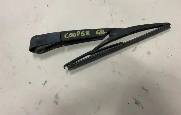 Mini One - Cooper R50 - 53 Rear wiper blade arm 7044625