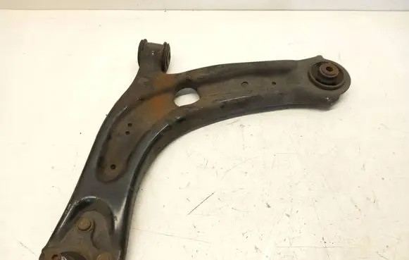 Volkswagen Touran III Front lower control arm/wishbone