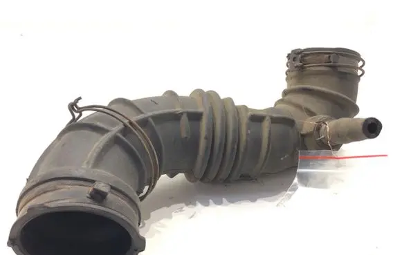 Air intake hose/pipe