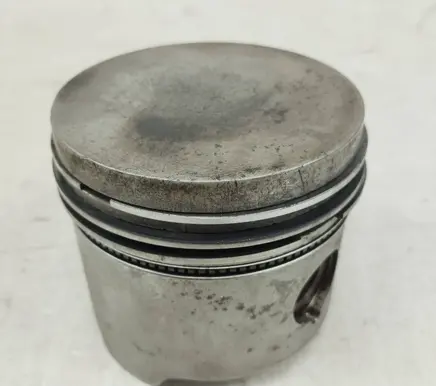 Mercedes-Benz 190 230 W110 W111 Piston 1300309517 A1300309517 M130
