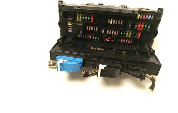BMW 5 F10 F11 Fuse module 9252815