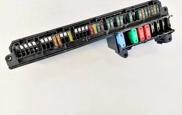 BMW 5 E60 E61 Fuse box set 6114695733001 61146957330-01
