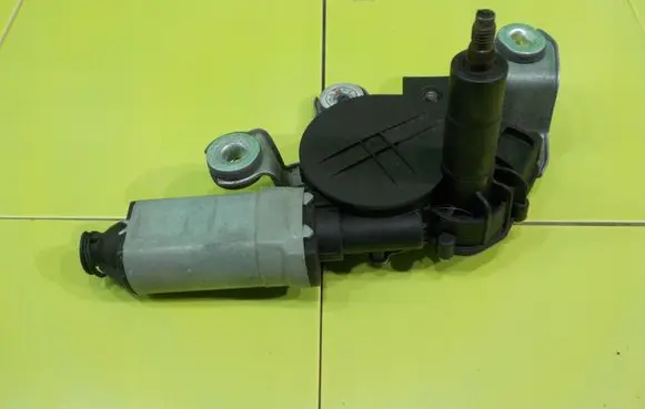 Skoda Superb B6 (3T) Rear window wiper motor 5J7955711C ZP28