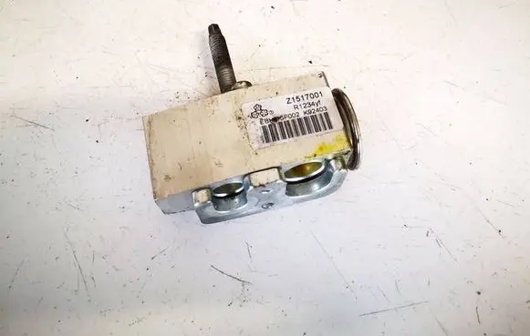 Air conditioning (A/C) expansion valve