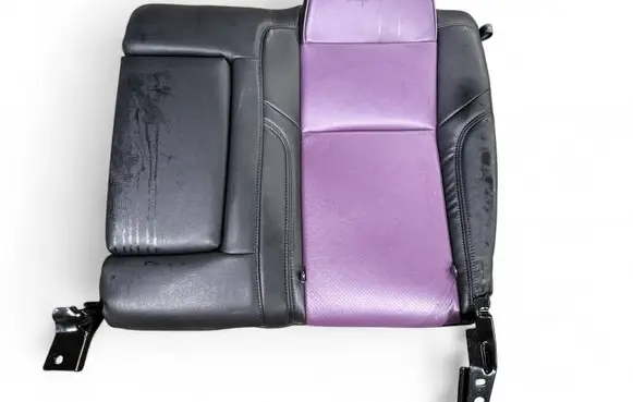 Dodge Challenger Rear seat 