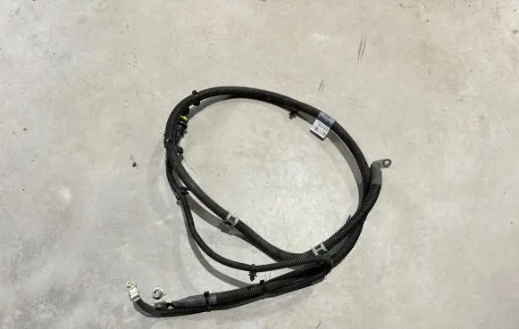 Mercedes-Benz A W176 Wires (generator/alternator) A2465400308