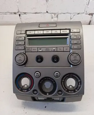 Ford Ranger Radio/CD/DVD/GPS head unit UW1B66DSXD CQEW8870TAA 719206