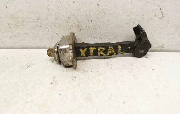Nissan X-Trail T30 Front door check strap stopper