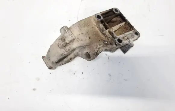 Mercedes-Benz B W245 Engine mounting bracket A2662230604