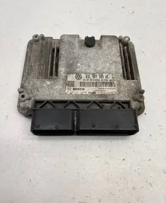 Volkswagen PASSAT B7 Engine control unit/module 03L907309AE 0281017946