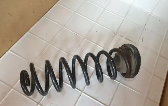 Renault Scenic II - Grand scenic II Rear coil spring 8200245679