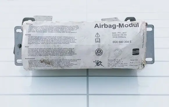 Seat Ibiza III (6L) Passenger airbag 6Q0880204E 6L0880196A