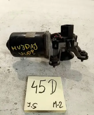Hyundai Getz Front wiper linkage and motor 981102C000