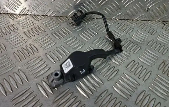 Volvo V40 Airbag deployment crash/impact sensor P31305432
