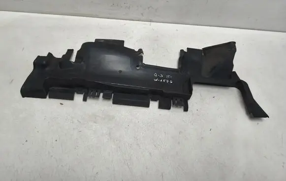 Audi Q3 8U Intercooler air guide/duct channel 8U0121284L