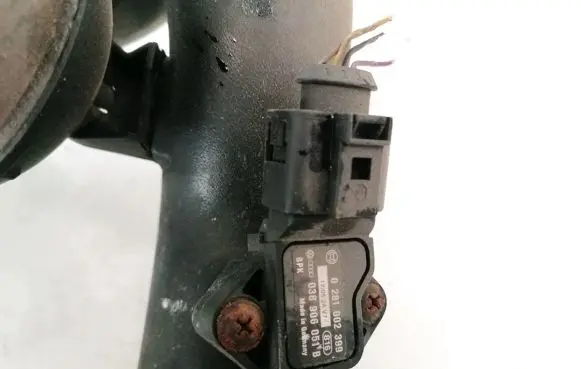 Volkswagen Golf V Air pressure sensor 038906051B 0281002399