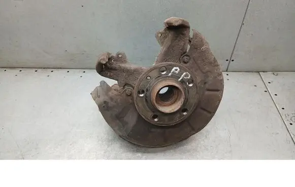 Volkswagen Polo Front wheel hub 