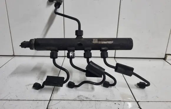 Opel Insignia A Fuel main line pipe 0445214199 55566047