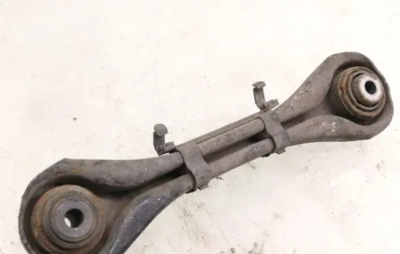 Rear control arm