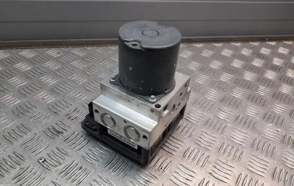 Audi A8 S8 D4 4H ABS Pump 4H0907379C 4H0614517C