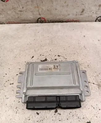 Nissan Primera Engine control unit/module MEC37010