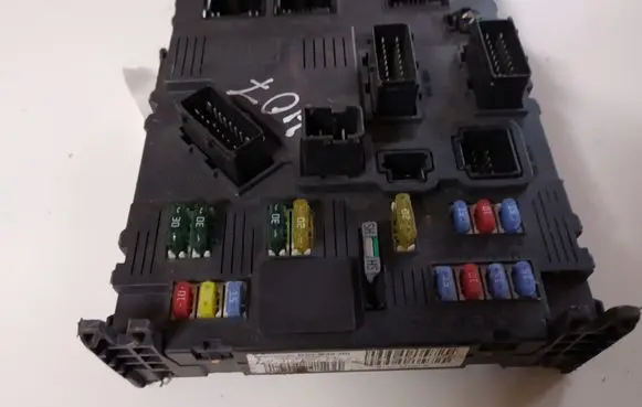 Peugeot 407 Comfort/convenience module 9662463380 S120104700N