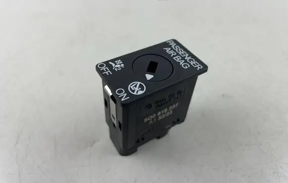 Volkswagen Golf VIII Passenger airbag on/off switch 5Q0919237