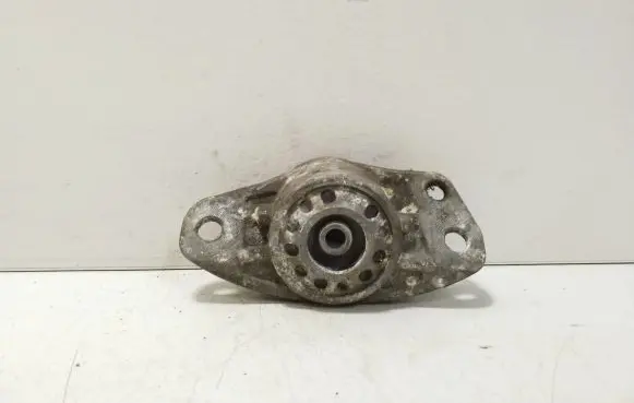 Volkswagen PASSAT B6 Front shock absorber mounting bracket 3C0513353