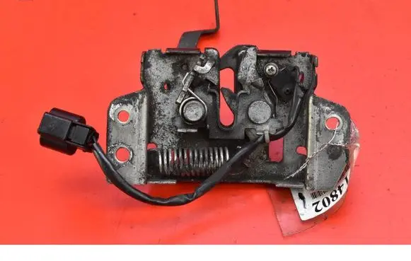 Engine bonnet/hood lock/catch