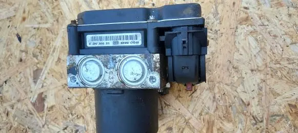 Volkswagen Polo IV 9N3 ABS Pump