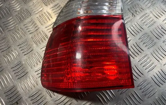 BMW 5 E39 Rear/tail lights 6902531 301305M 10072008