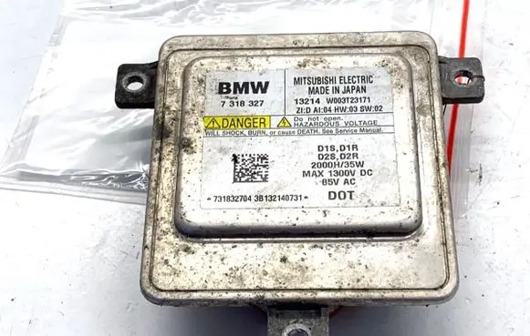 BMW X1 E84 Voltage converter/converter module 7318327