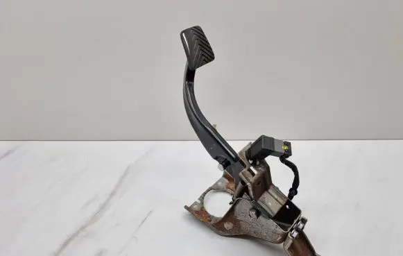KIA Ceed Brake pedal 328003X100
