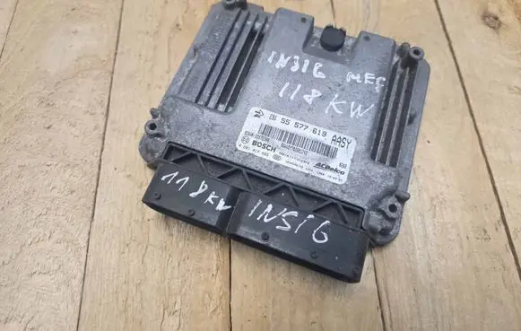 Opel Insignia A Engine control unit/module 55577619
