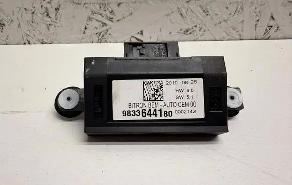 Opel Grandland X Door control unit/module 9833644180 20190826 0002142