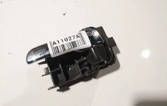 Nissan X-Trail T30 Rear door interior handle