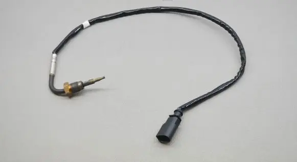 Audi A4 S4 B9 8W Oil temperature sensor 8W0906088E