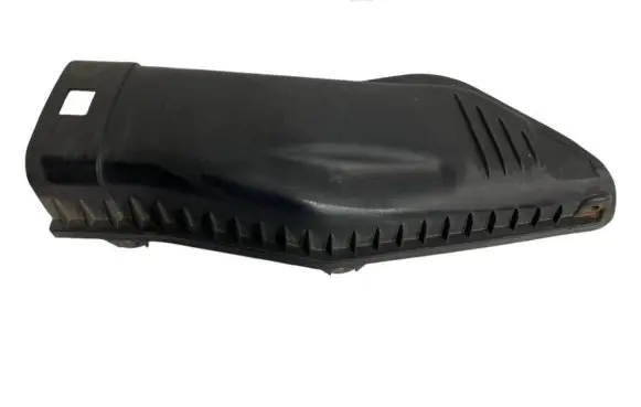 BMW 7 E65 E66 Air filter box cover 7789109 13717789109