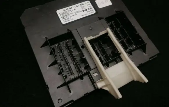 Volkswagen PASSAT B8 Comfort/convenience module 5Q0937086BD