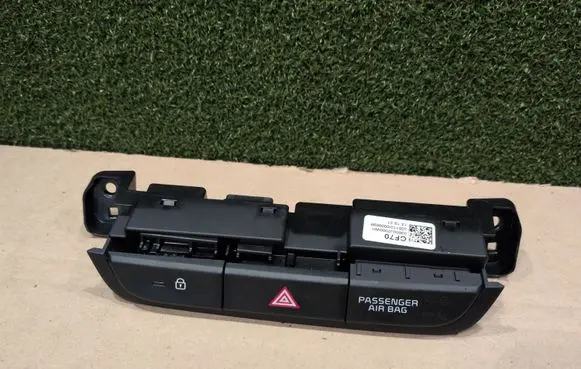 KIA Ceed Hazard light switch 93600J7000WK 93600J7000 CE70