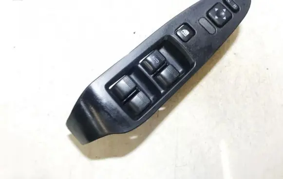 Subaru Legacy Electric window control switch 83071ae020