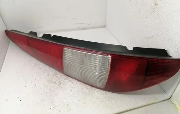 Ford Mondeo Mk III Rear/tail lights 1S7113404C