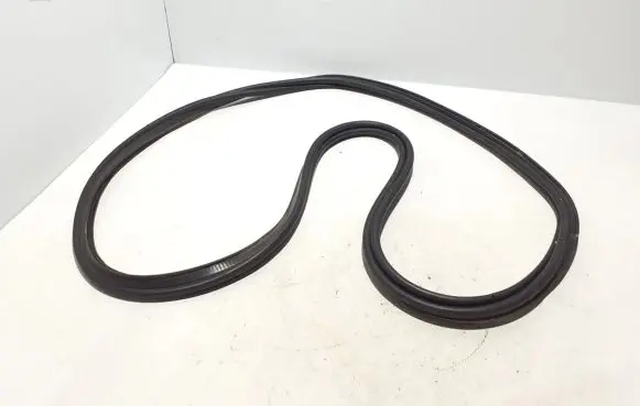 Renault Captur Trunk rubber seal (body) 908301467R