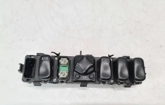 Mercedes-Benz A W169 Wing mirror switch 1688203610 33010901